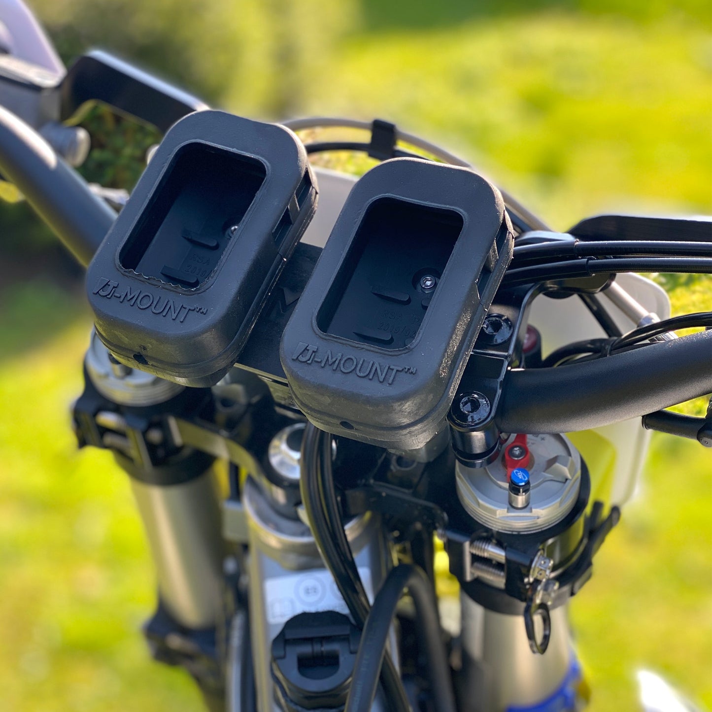 Enduro J-Mount Dual GPS Mount